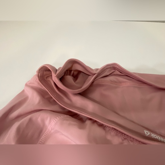 Reebok light pink loose shorts - Picture 5 of 5